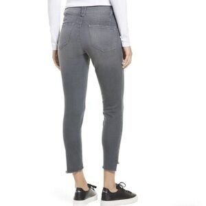 NWT Wit & Wisdom “Ab”Solution Frayed Step Hem Skinny Jeans, Grey Sz 8P